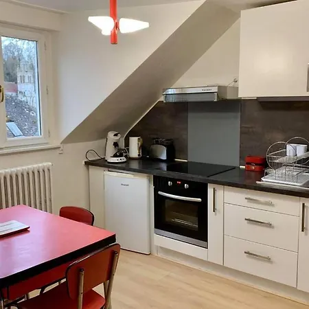 Vintage Avec Vue Sur Le Château *