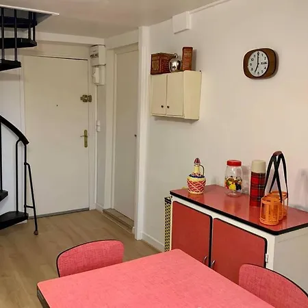 Vintage Avec Vue Sur Le Chateau Apartment Pierrefonds